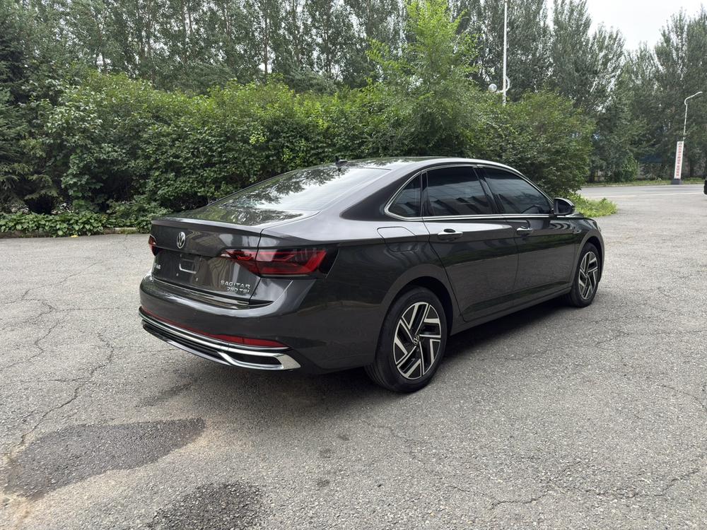 Volkswagen Sagitar