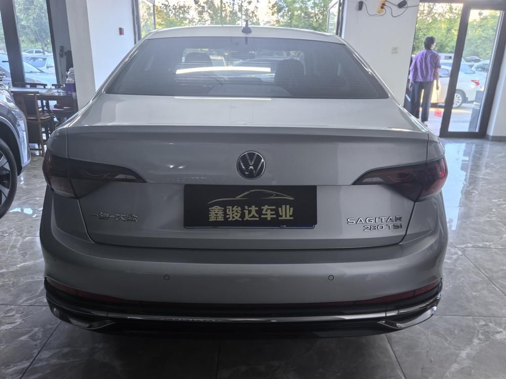 Volkswagen Sagitar