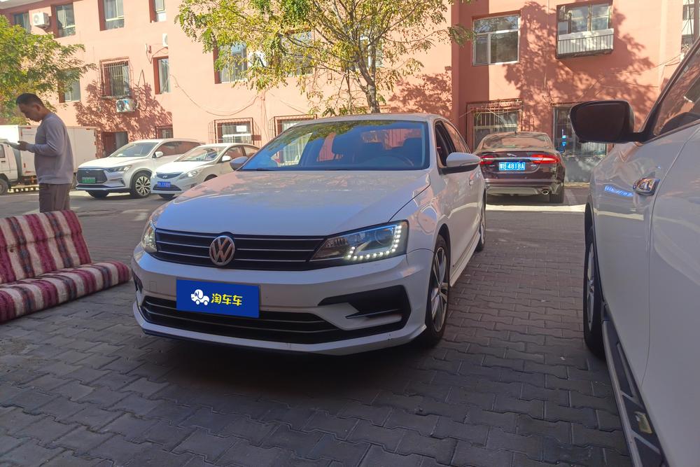 Volkswagen Sagitar