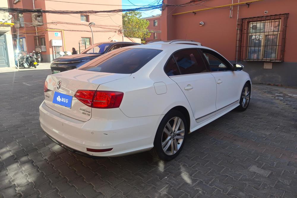 Volkswagen Sagitar