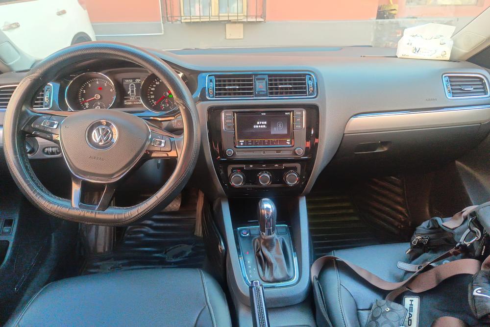 Volkswagen Sagitar