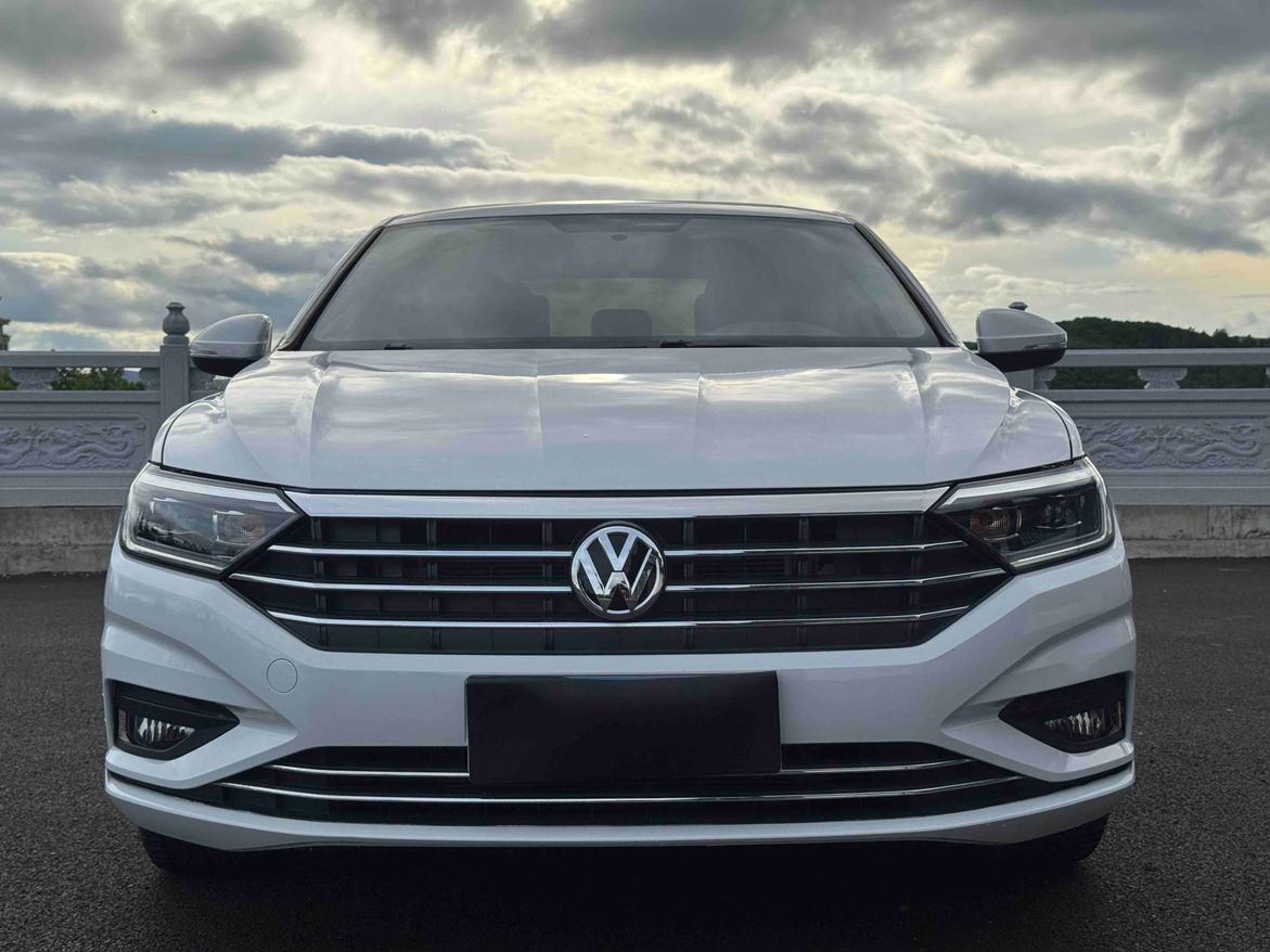 Volkswagen Sagitar