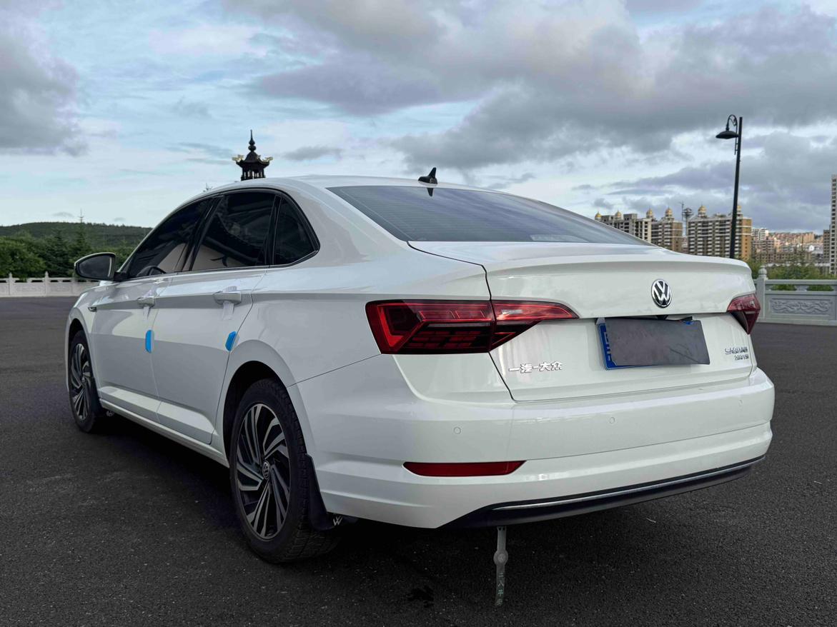 Volkswagen Sagitar