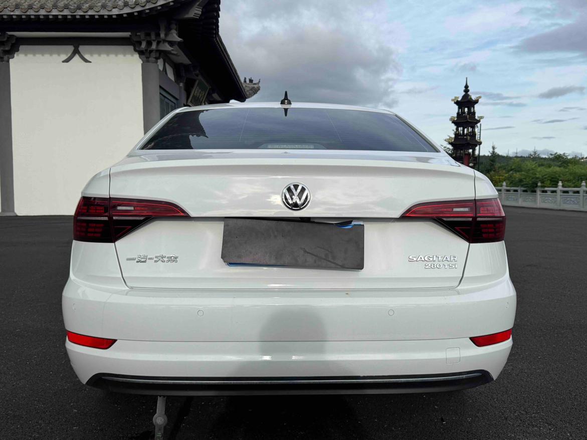 Volkswagen Sagitar