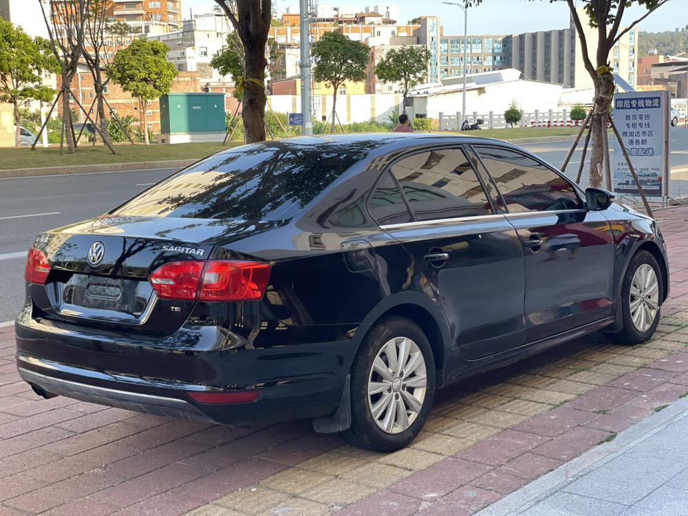 Volkswagen Sagitar