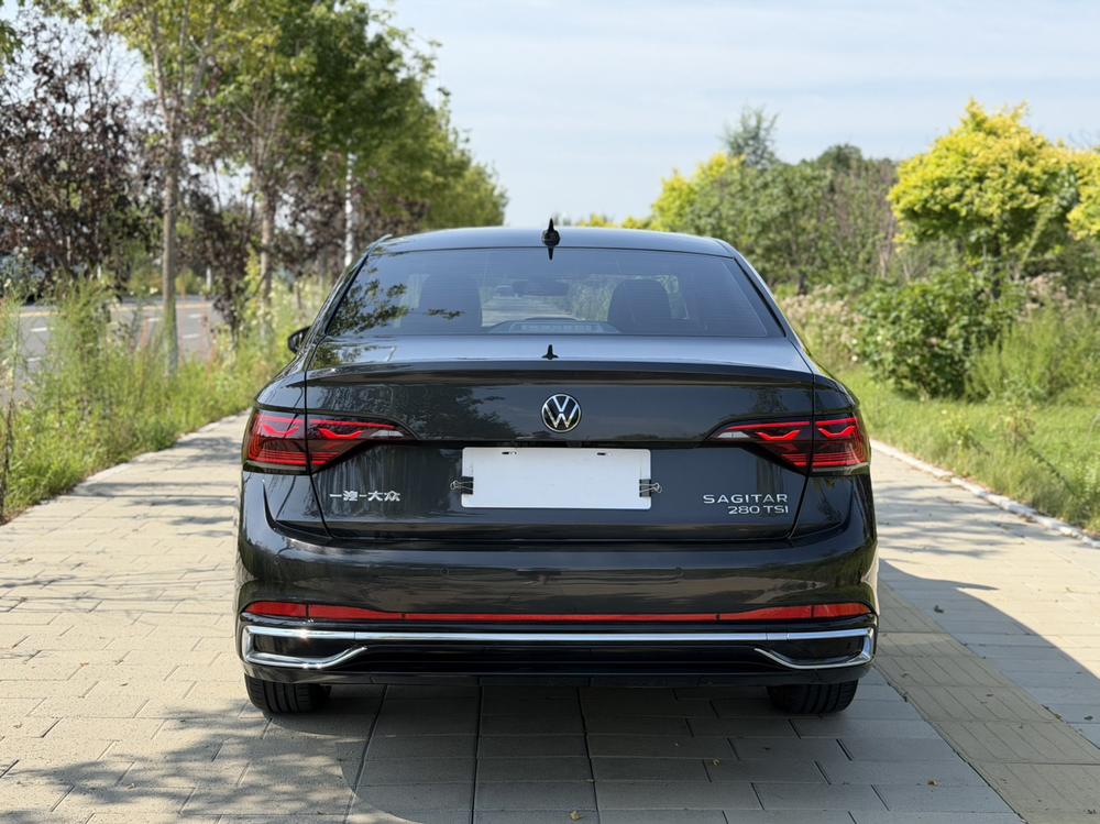 Volkswagen Sagitar