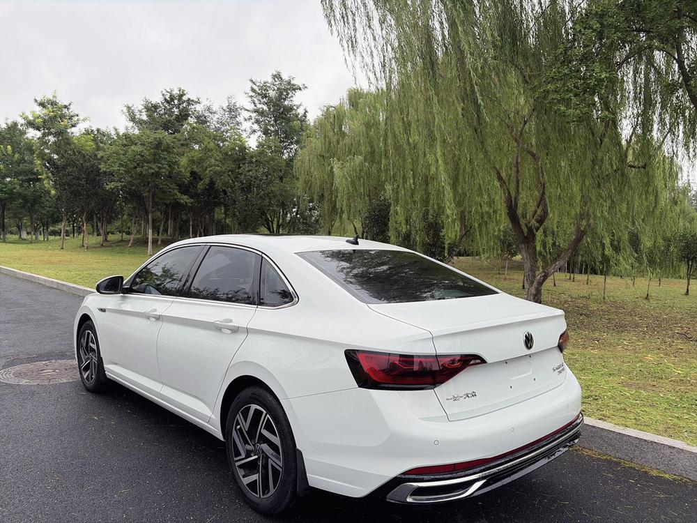 Volkswagen Sagitar