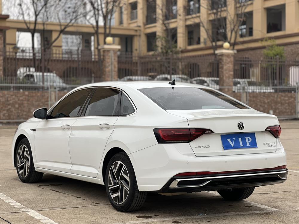 Volkswagen Sagitar