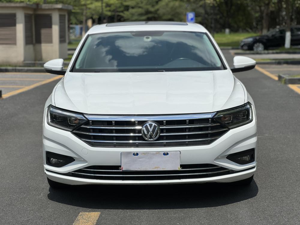 Volkswagen Sagitar