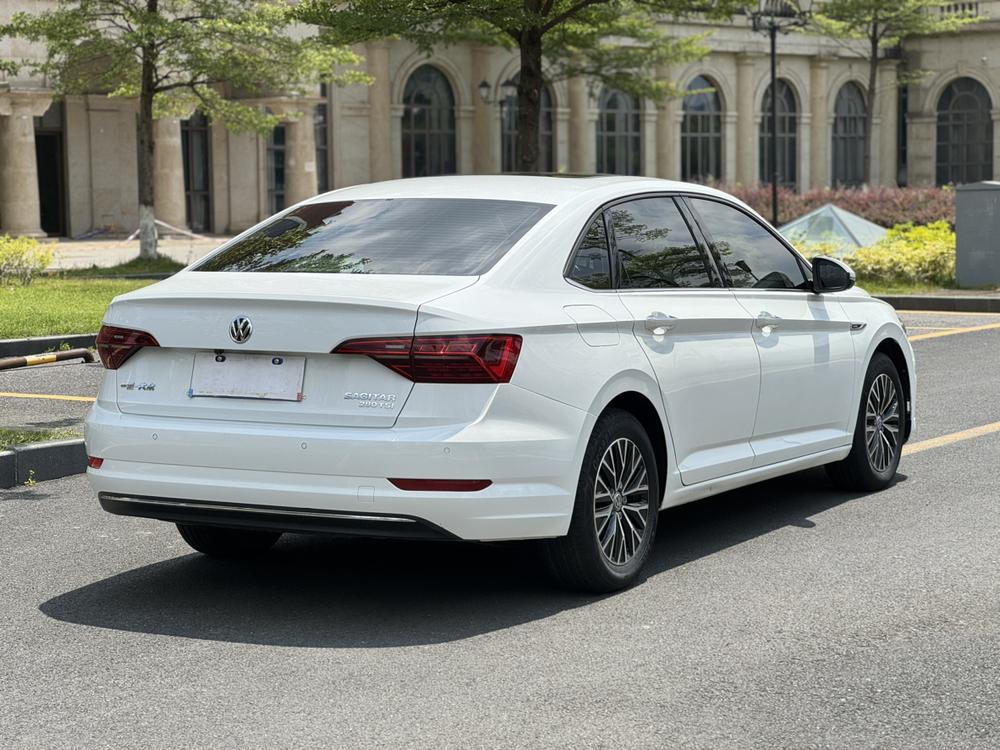 Volkswagen Sagitar