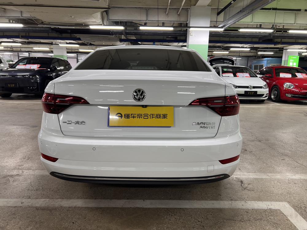 Volkswagen Sagitar