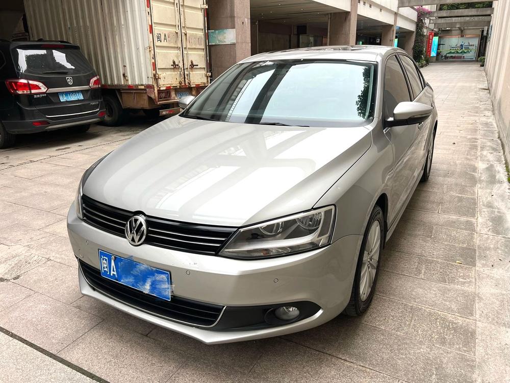 Volkswagen Sagitar