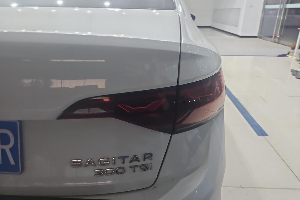 Volkswagen Sagitar