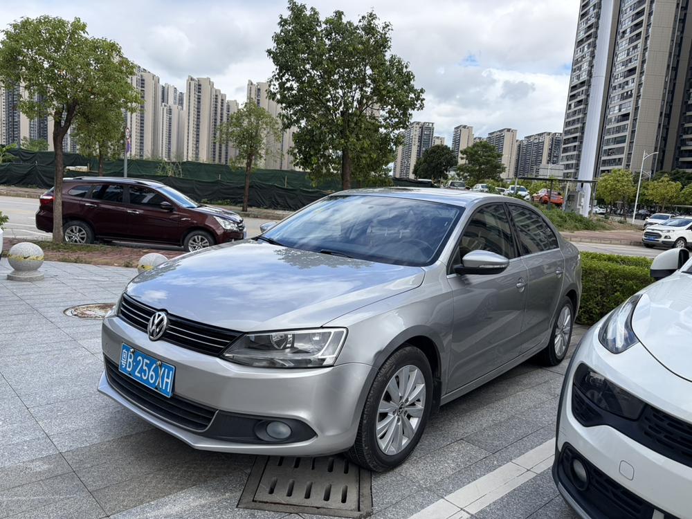 Volkswagen Sagitar