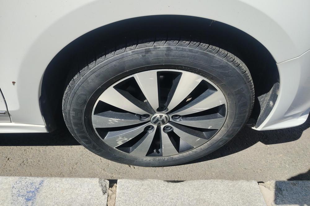 Volkswagen Sagitar