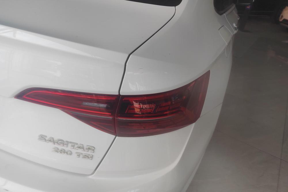 Volkswagen Sagitar