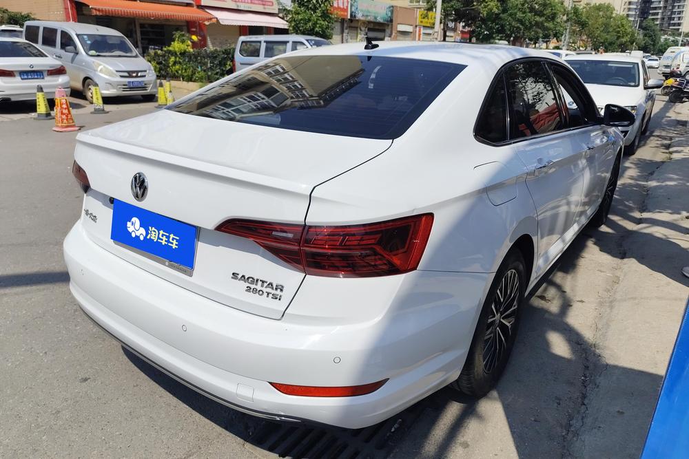 Volkswagen Sagitar