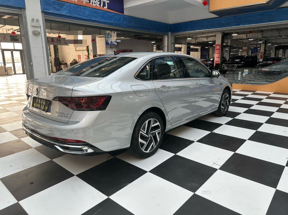 Volkswagen Sagitar