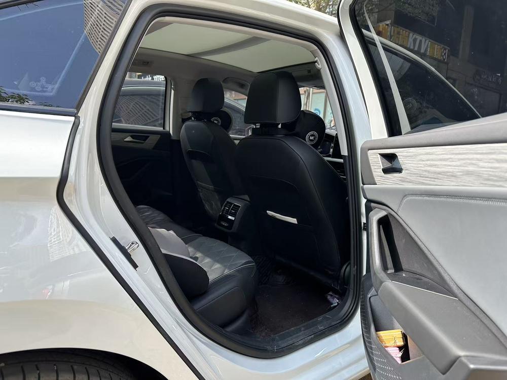 Volkswagen Sagitar