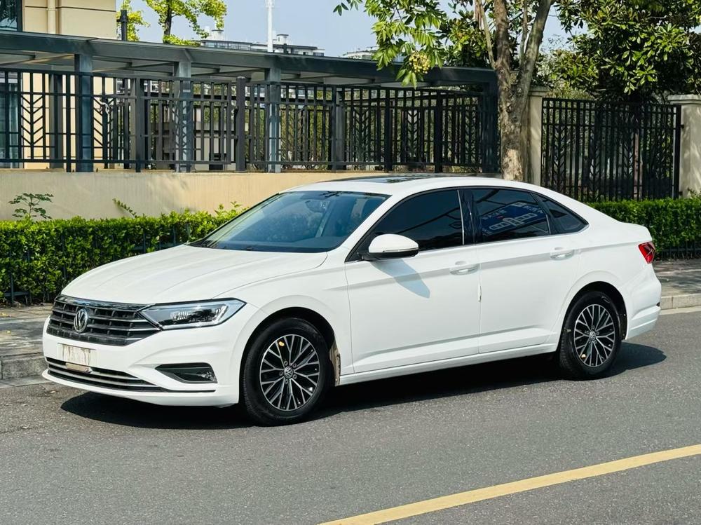 Volkswagen Sagitar