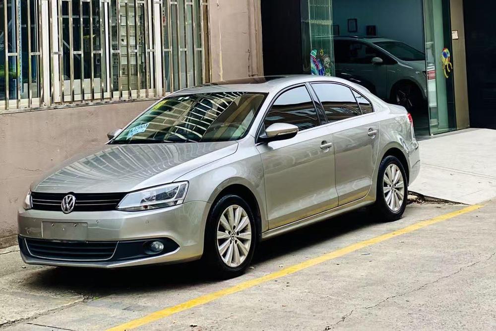 Volkswagen Sagitar