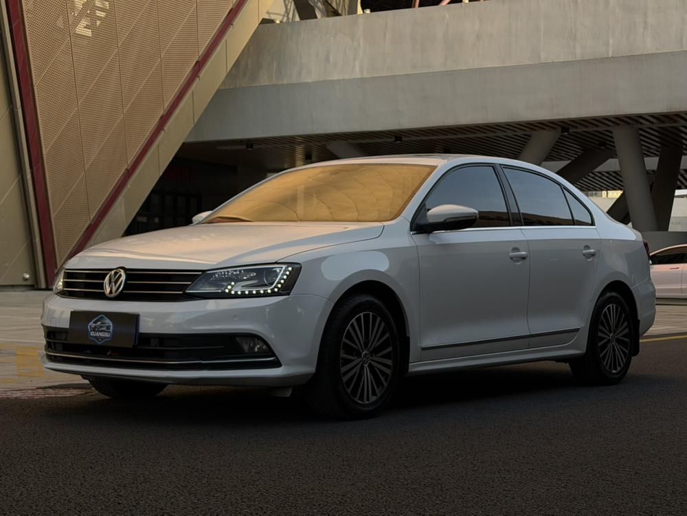 Volkswagen Sagitar