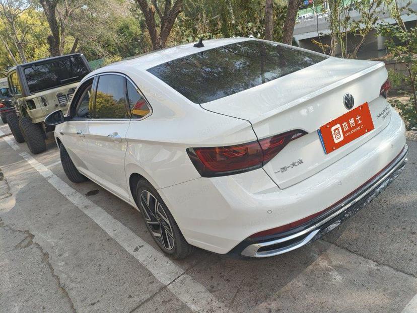Volkswagen Sagitar