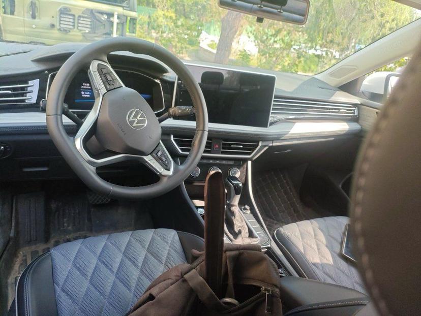 Volkswagen Sagitar