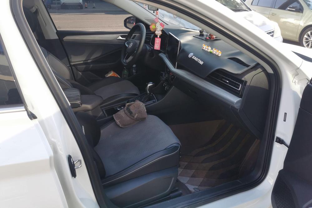 Volkswagen Sagitar