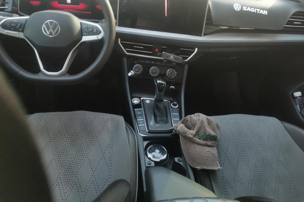Volkswagen Sagitar