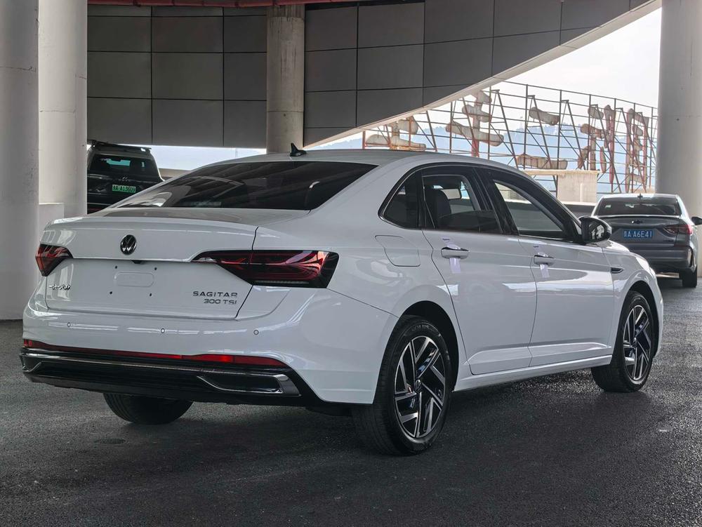 Volkswagen Sagitar