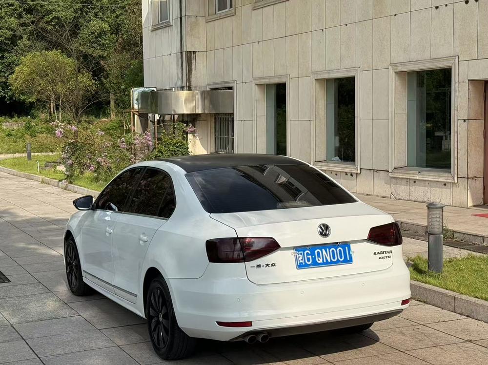 Volkswagen Sagitar