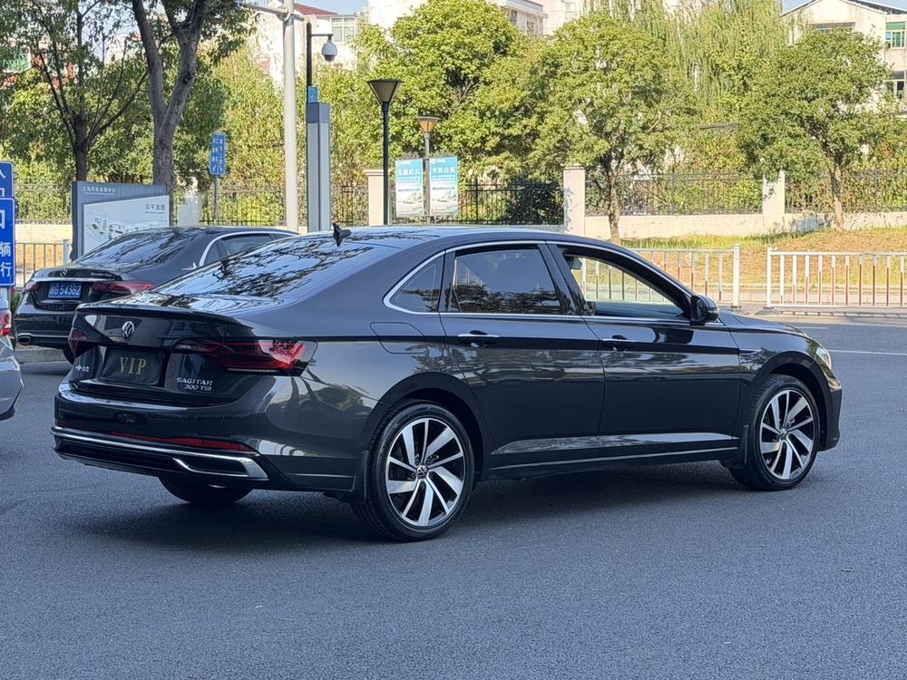 Volkswagen Sagitar