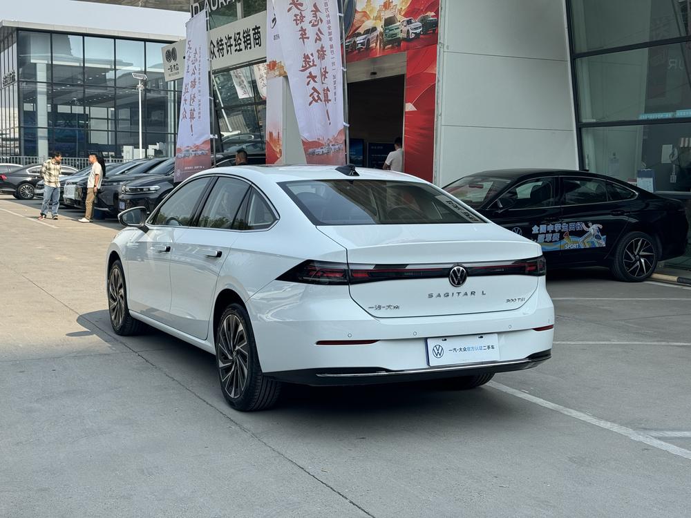 Volkswagen Sagitar