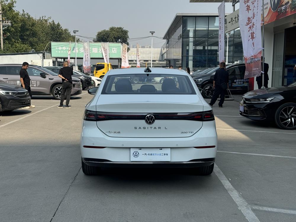 Volkswagen Sagitar