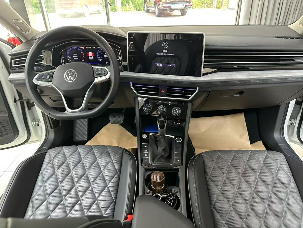 Volkswagen Sagitar