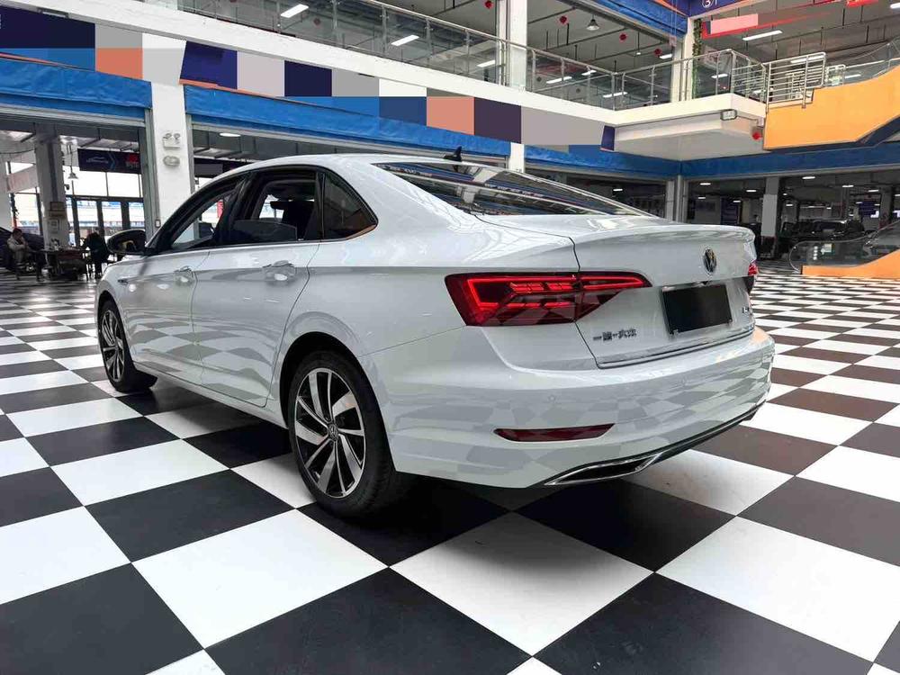 Volkswagen Sagitar