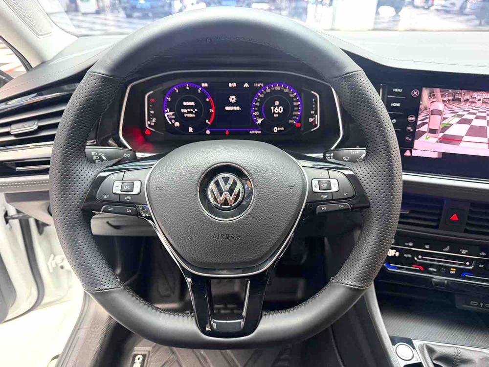 Volkswagen Sagitar