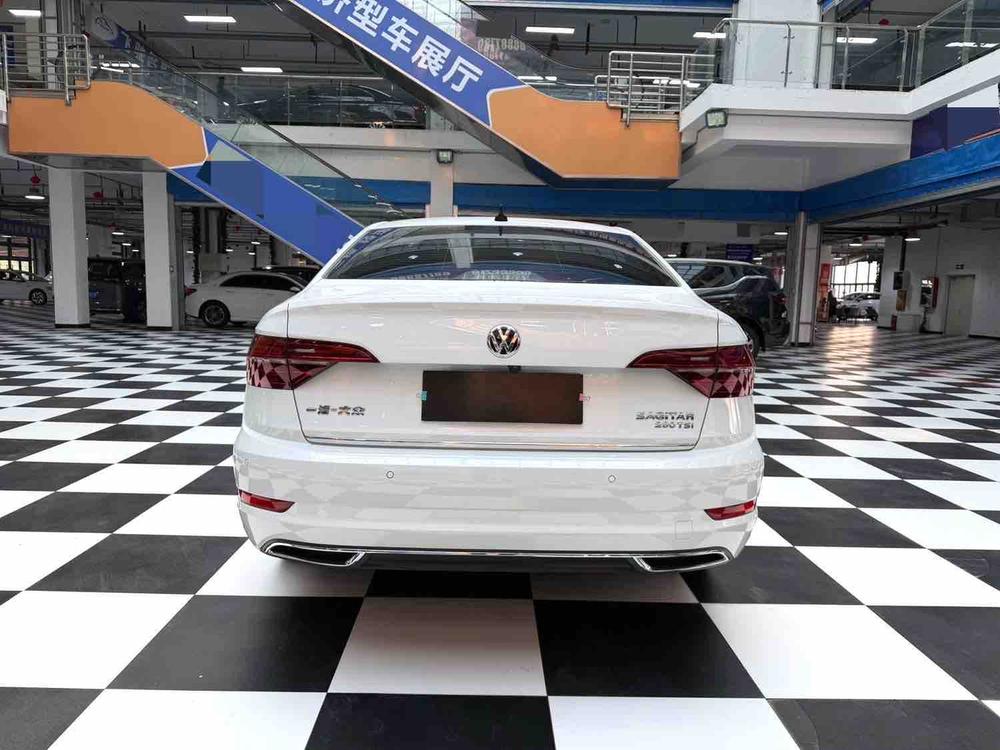 Volkswagen Sagitar