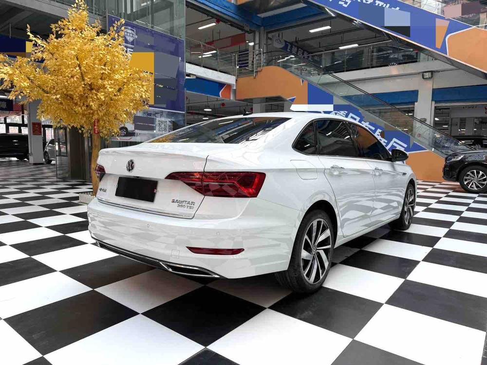 Volkswagen Sagitar