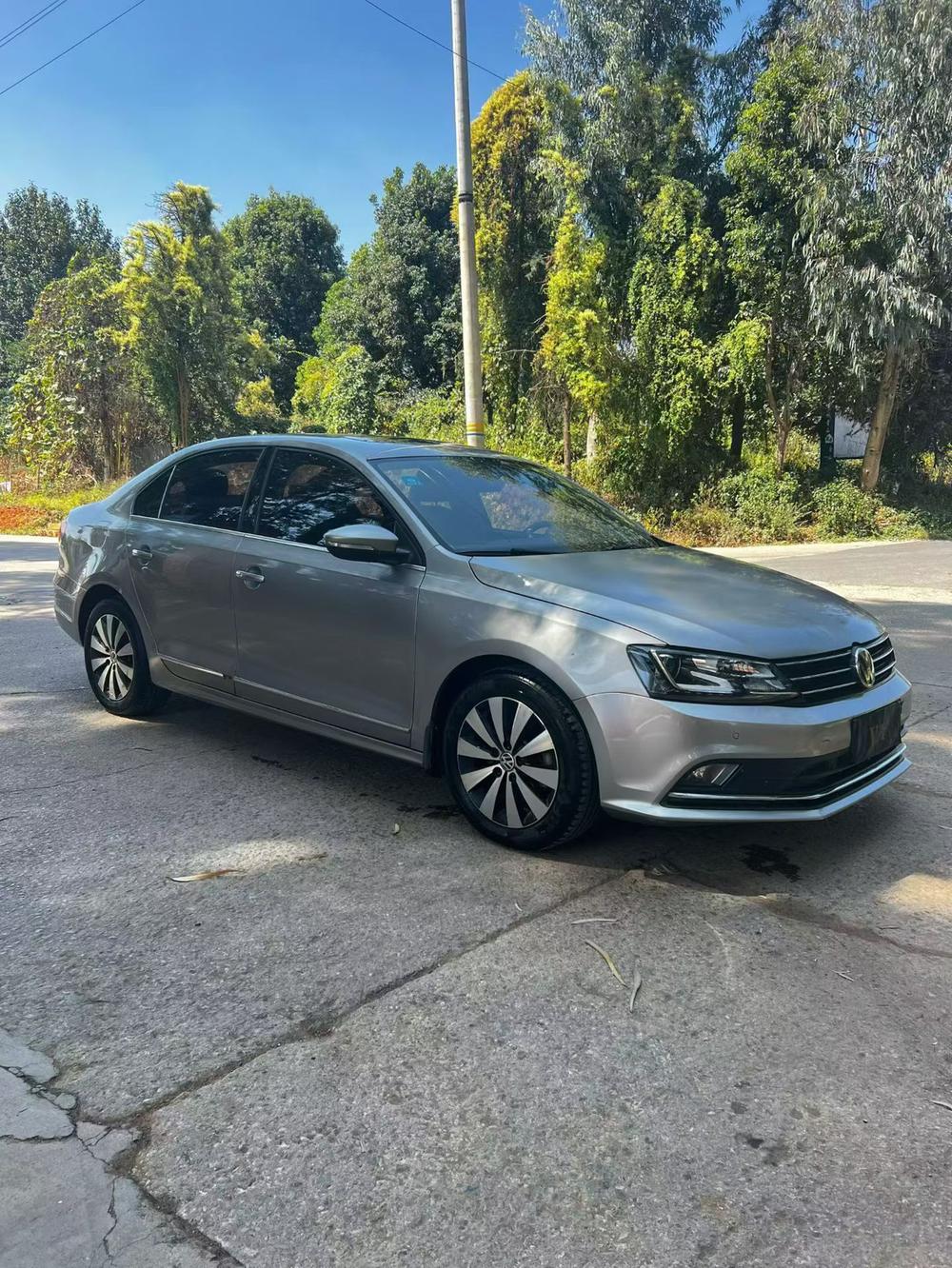 Volkswagen Sagitar