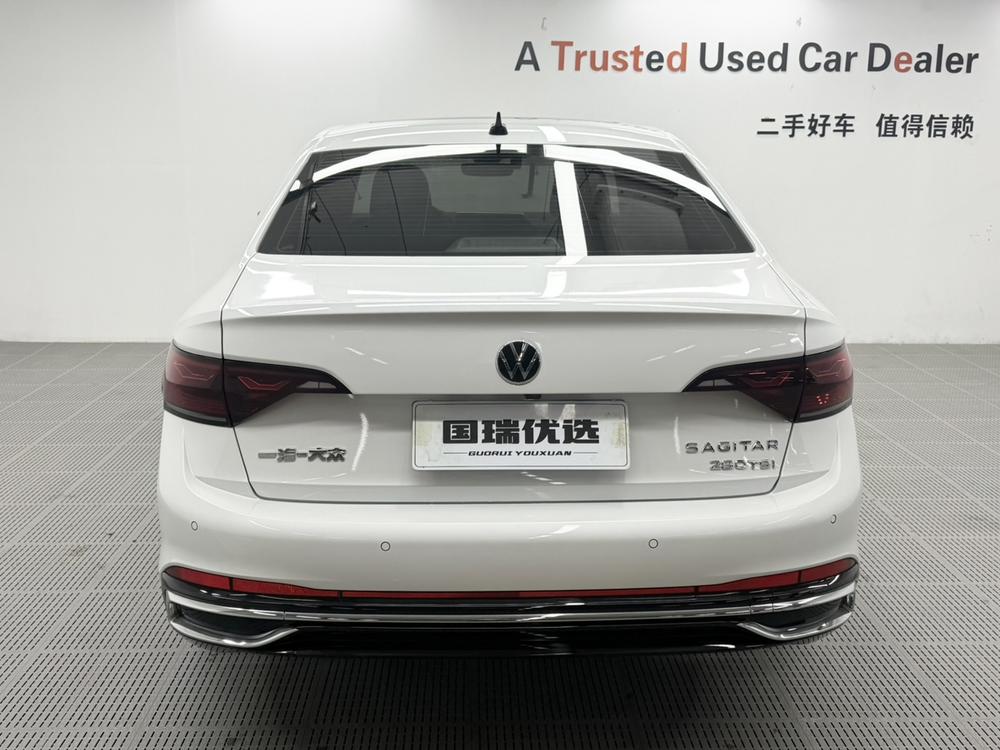 Volkswagen Sagitar