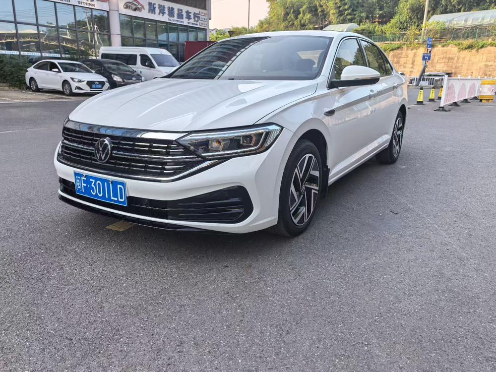 Volkswagen Sagitar