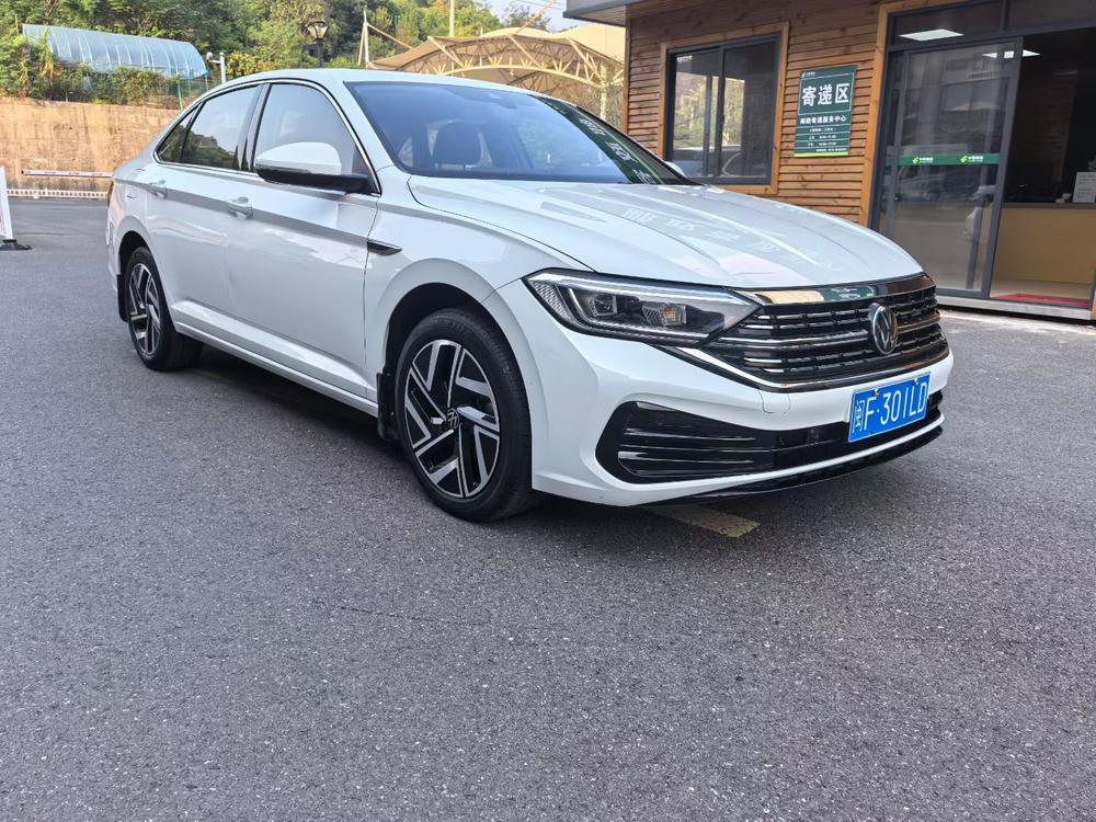 Volkswagen Sagitar