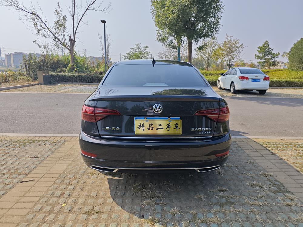 Volkswagen Sagitar