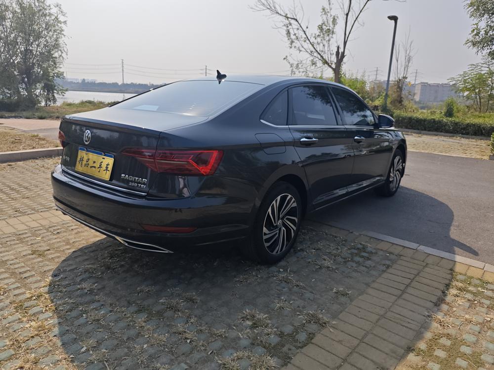 Volkswagen Sagitar