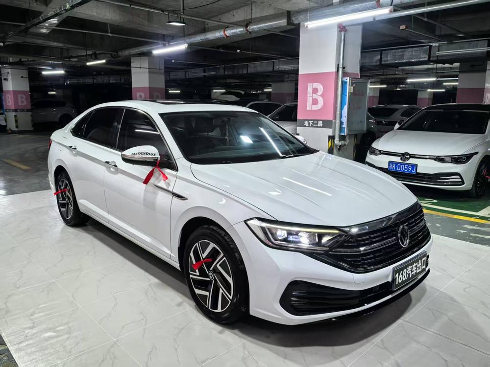 Volkswagen Sagitar