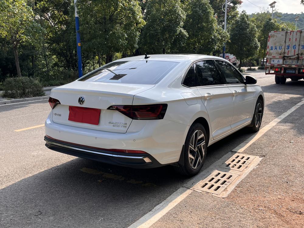 Volkswagen Sagitar