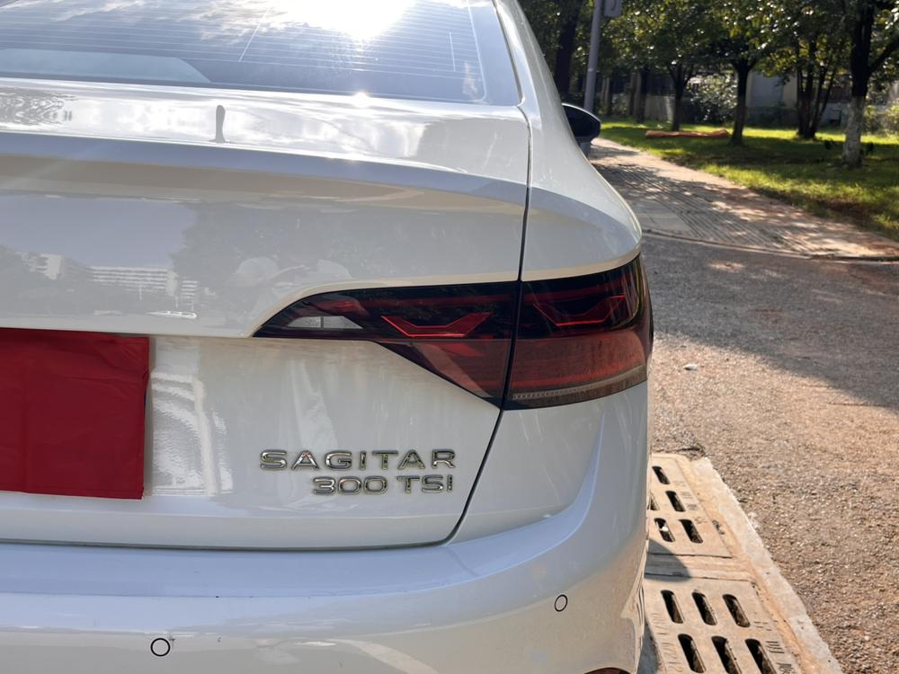 Volkswagen Sagitar