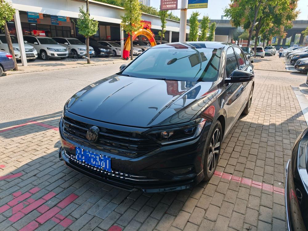 Volkswagen Sagitar